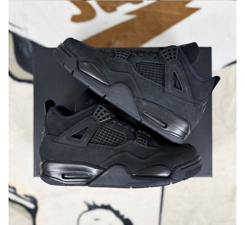 Air Jordan 4 Retro