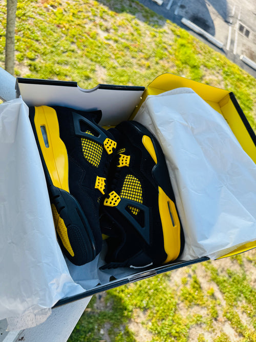 Air Jordan 4 Retro