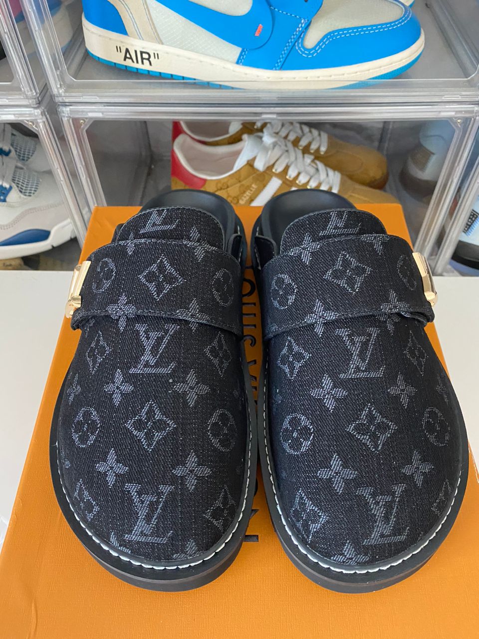 Louis Vuitton LV Cosy Flat Mule Slipper Black Monogram