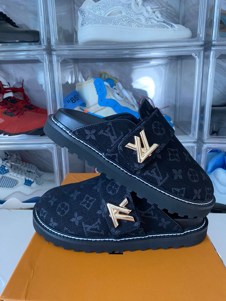 Louis Vuitton LV Cosy Flat Mule Slipper Black Monogram