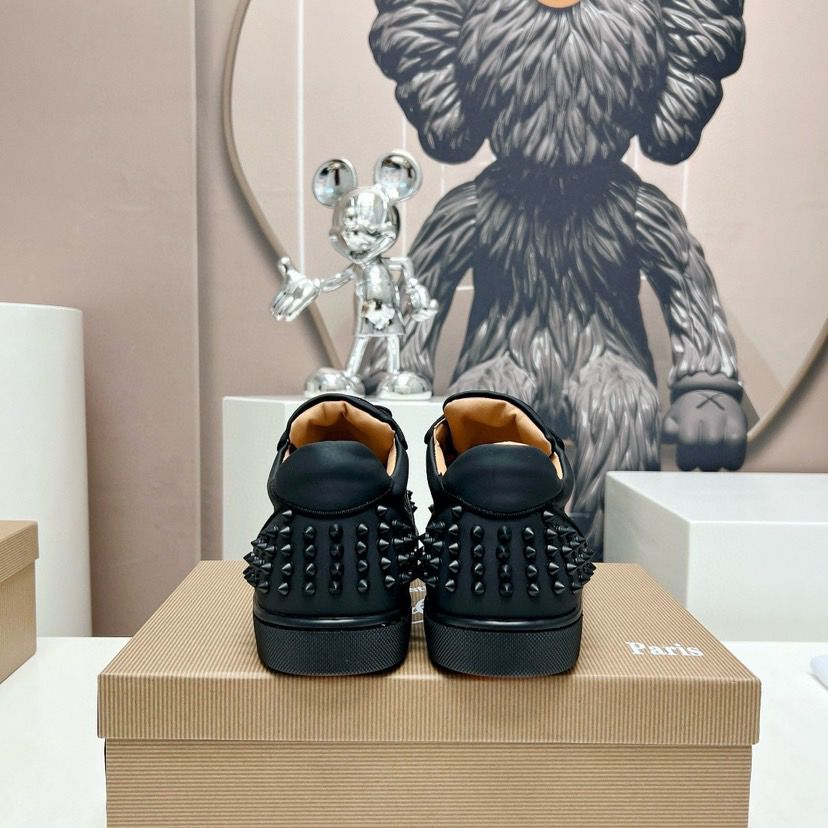 Christian Louboutin Louis Junior Spikes Low-Top Sneaker Black