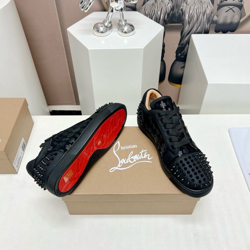 Christian Louboutin Louis Junior Spikes Low-Top Sneaker Black